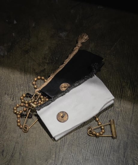 ferric "Leather wallet" Black & White.