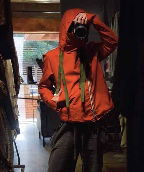 NL "T.O.P hoodie" Ventile orange brown.