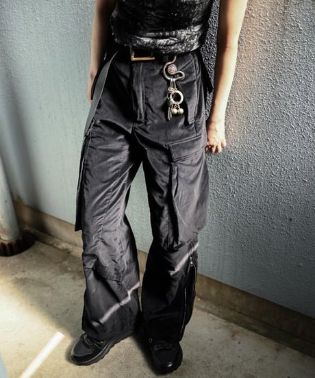 WILDFRÄULEIN "Workers base double zip cargo pants" Velour.