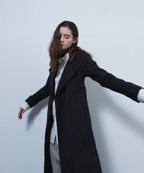 Hankes "Random pleats double chester coat"