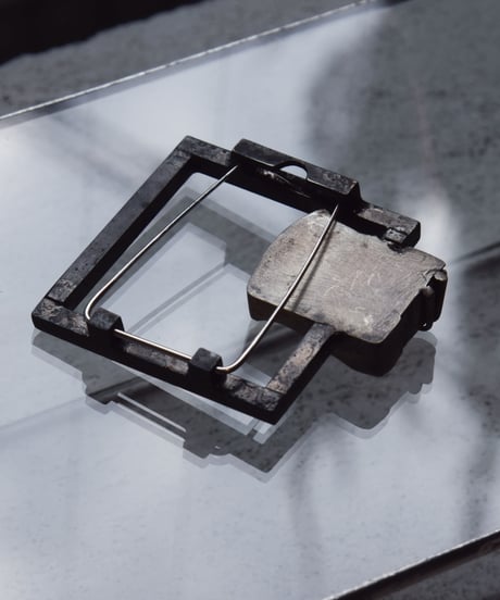 Ferric"Square broach with stone"