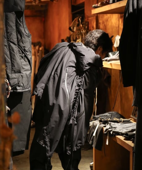 NL "Turning tech poncho"