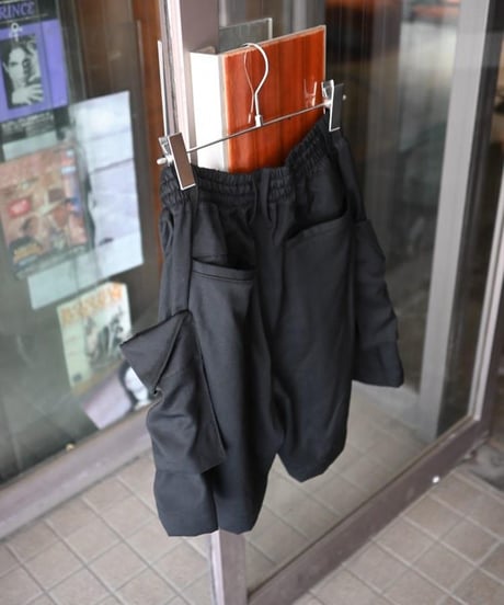 WILDFRÄULEIN "Gabardine wool cargo short pants"