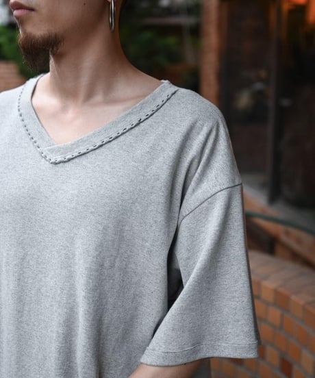Hankes "Hand stitched halfsleeve cutsew" Italian grey.