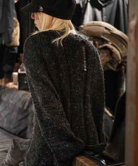 WILDFRÄULEIN "Hand knit ritz sweater" Black color.