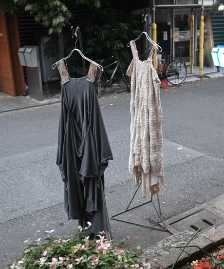 Hankes "Draping CLØWD dress" × "Knitting PIÑK dress"