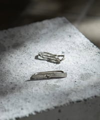 μ "Red copper × silver ear cuffs"