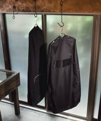 NL "Garment case" With ferric iron hanger.