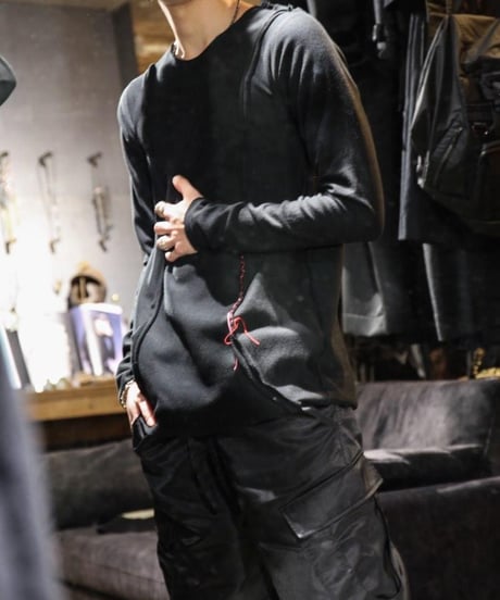 JFR "Three-d sweat cutsew"