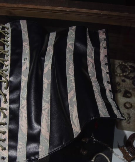 Hankes "Corset"
