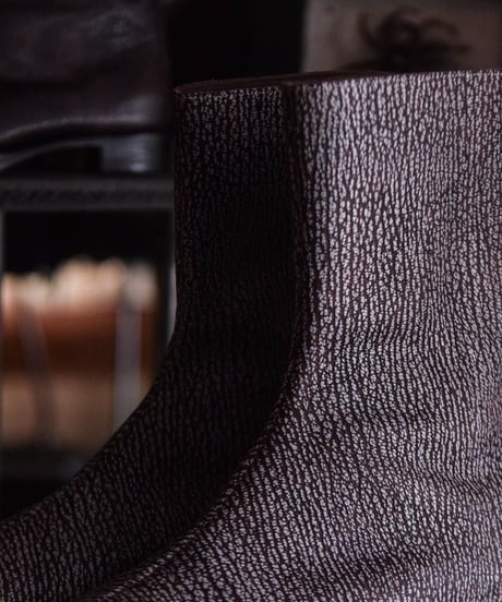 SOIIHM "Back zip boots" Cracking leather.