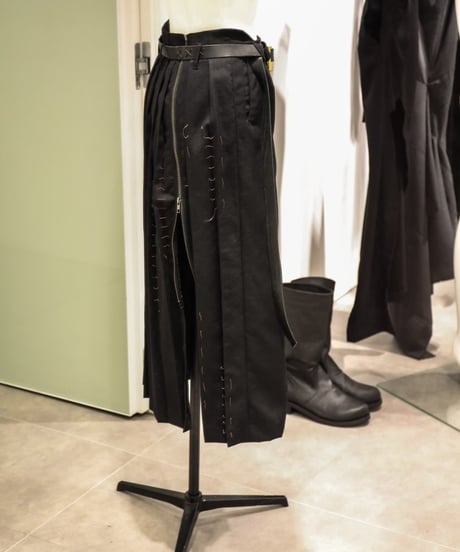 WILDFRÄULEIN "High waist pleat tite skirt"