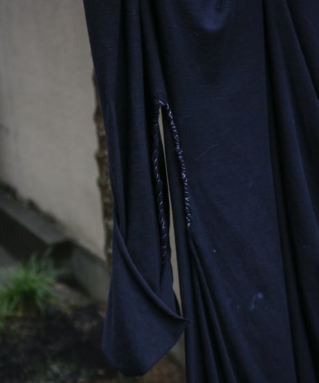 Gauche "Jiangshi cutsew onepiece"
