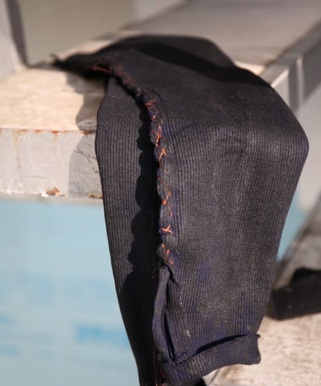 JFR "Acid type-I arm warmers" Black floor.