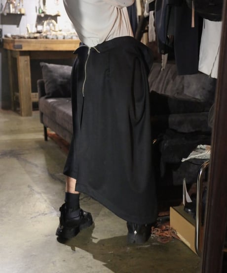 WILDFRÄULEIN "Couture skirt" Italian wool.