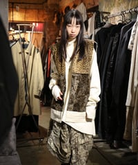 WILDFRÄULEIN "Detachable longers vest"