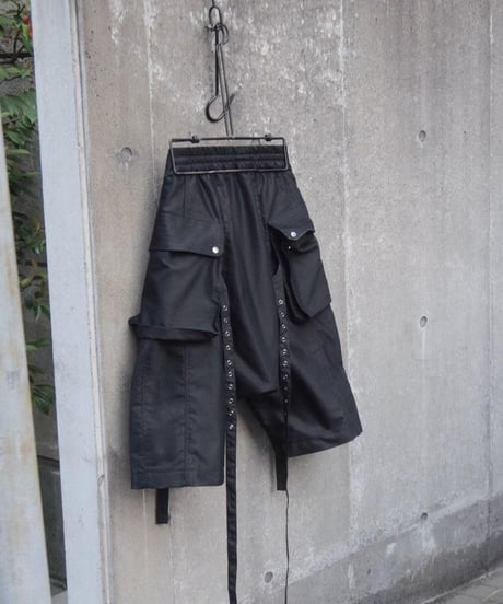 WILDFRÄULEIN "Three-d cargo shorts" Black molskin.