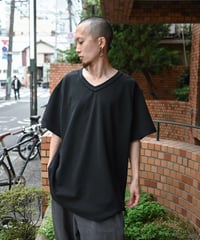 Hankes "Hand stitched halfsleeve cutsew" Black sheed.