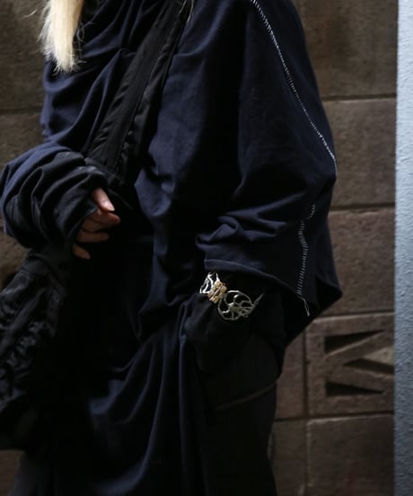 Gauche "Jiangshi cutsew onepiece"