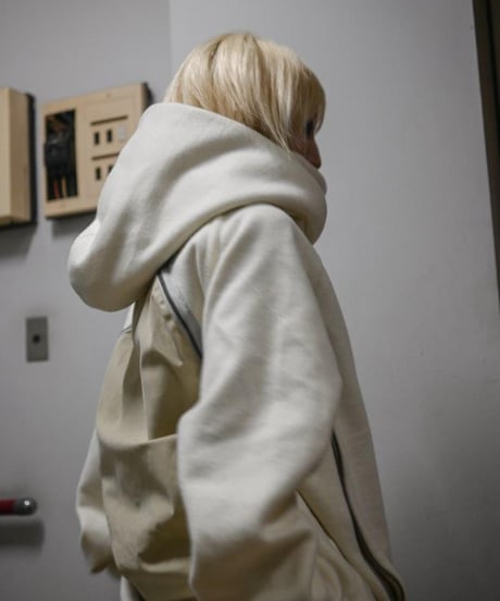 JFR "Potential hoodie" White pile & Black.
