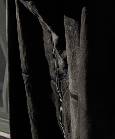 JFR "Stone pride zip coat" Code ink.