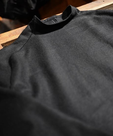 JFR "Typical comfirm knit" Italian merino wool.