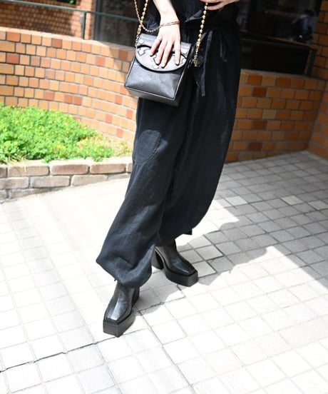 WILDFRÄULEIN "Couture salopette" Dark indigo linen.