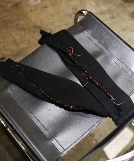 JFR "Acid type -0 Arm warmer" Black floor.