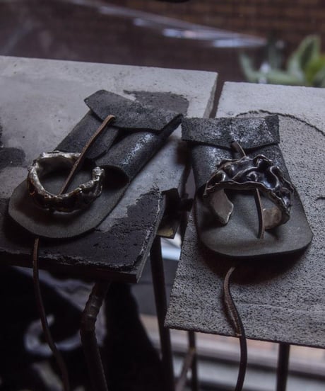 Ferric "Iron × silver gravity bangle" Big & Medium.