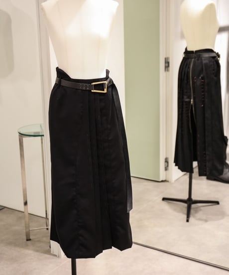 WILDFRÄULEIN "High waist pleat tite skirt"