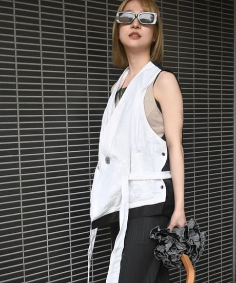 WILDFRÄULEIN "Semi gilet" Antique linen.
