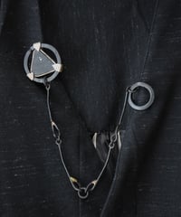 Ferric "Triangle bone cast broach" Black toramalli.