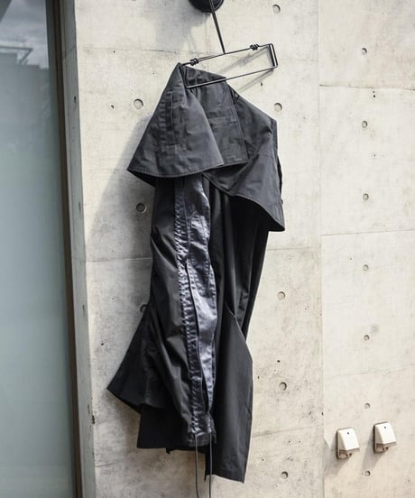 JFR “Geometric golf skirt” Homme.