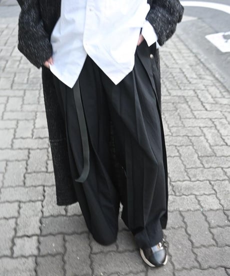 WILDFRÄULEIN "Dohgi 3tuck wide pants" Albatross.