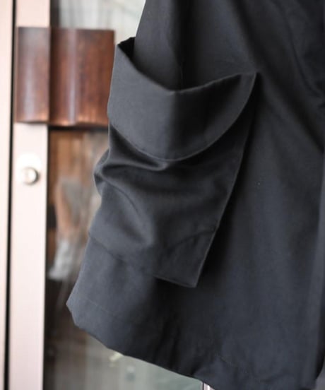 WILDFRÄULEIN "Gabardine wool cargo short pants"