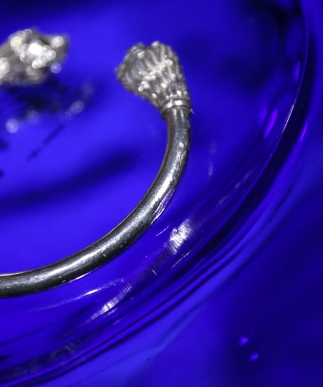 WILDFRÄULEIN "Twin lion' heads bangle" 999silver.