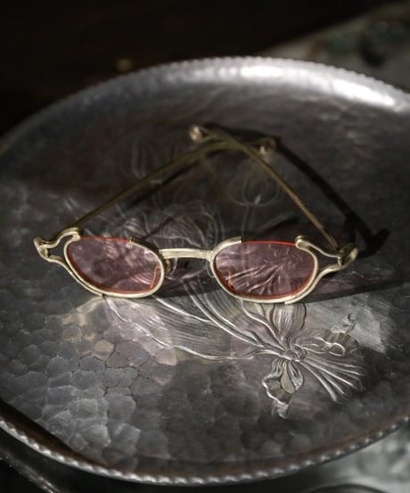 Ferric “Sunglasses” Pink.