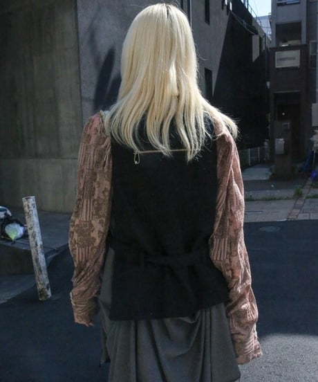 WILDFRÄULEIN "Semi gilet" Wool × Linen.