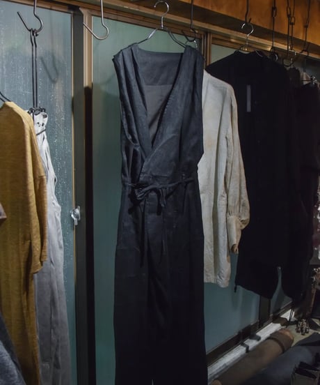 WILDFRÄULEIN "Couture salopette" Dark indigo linen.