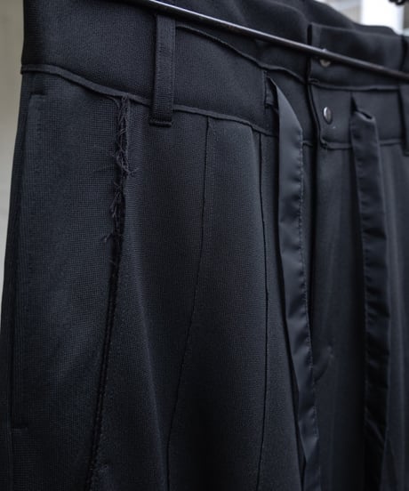 JFR "Screw tech cargo pants" N.B.A jersey.
