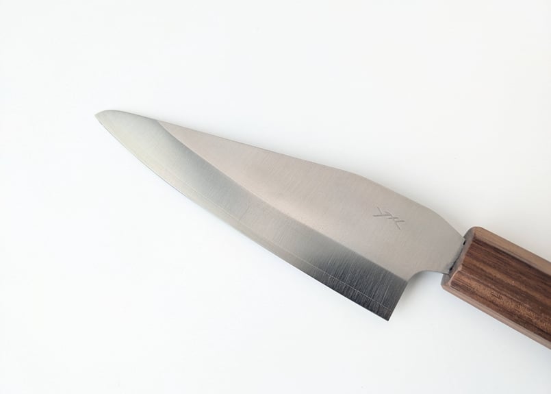 QE0012 | HATSU | VG7 | 巴刃 (小三徳) | ウォルナット八角柄 | タ