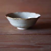 灰釉　ふちなぶり鉢