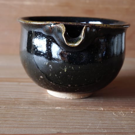 黒釉　片口Ⅱ