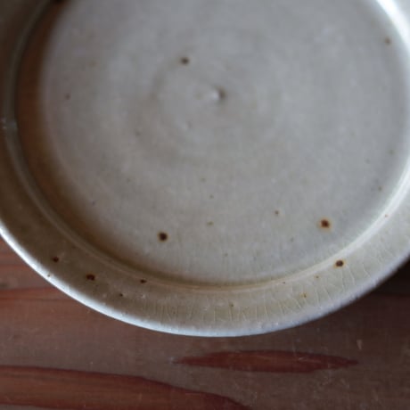 灰釉　六寸平皿