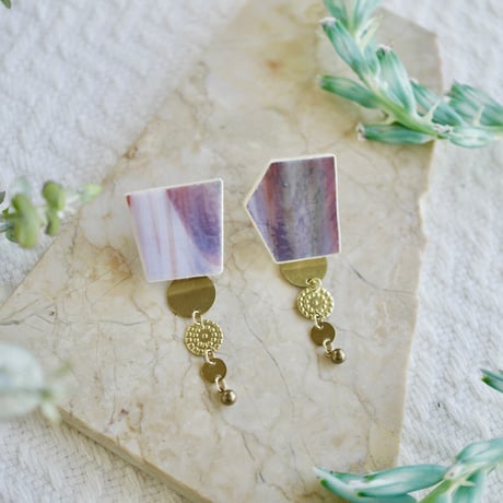 ガラスと真鍮パーツの耳にぴったりするイヤリング　 Glass and Brass Clip-on earrings