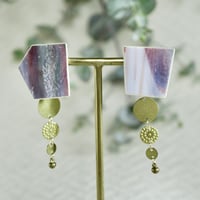 ガラスと真鍮パーツの耳にぴったりするイヤリング　 Glass and Brass Clip-on earrings