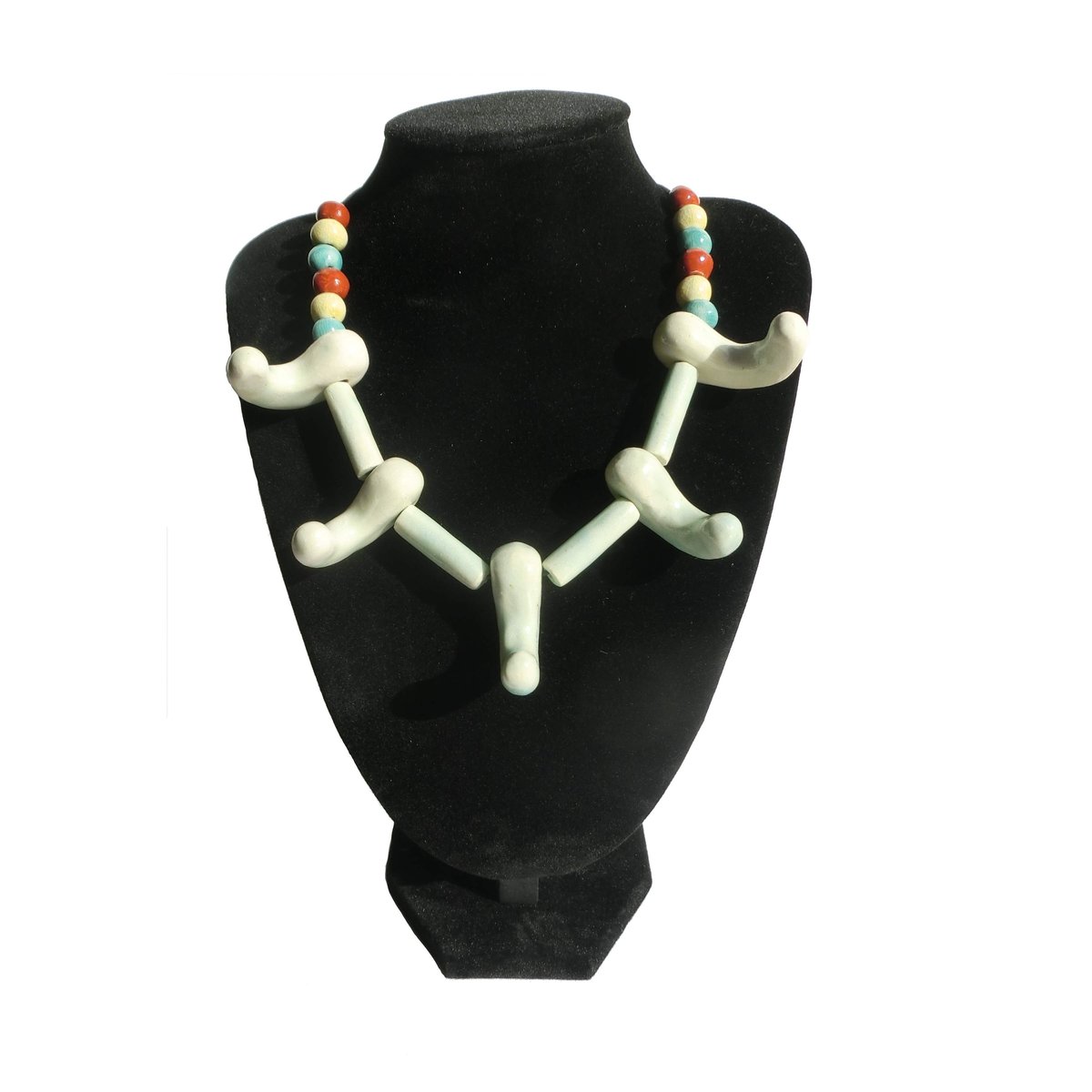 勾玉 管玉 首飾り 250px-Necklace_with_Claw-