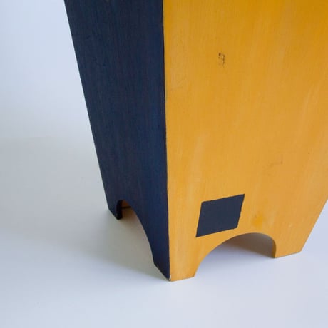 Trapezoidal box
