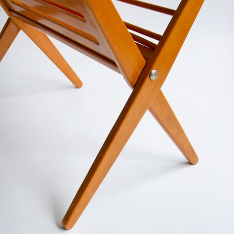 Wooden magazine rack