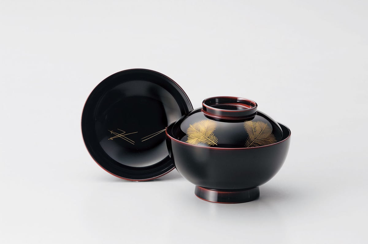 沈金若松 雑煮椀（溜） | 【公式】うるしギャラリー久右衛門